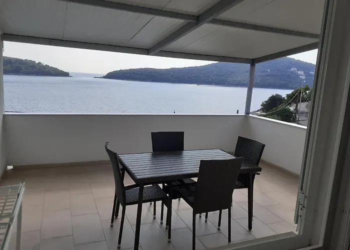 And By The Sea Molunat, Dubrovnik - 8964 그루다